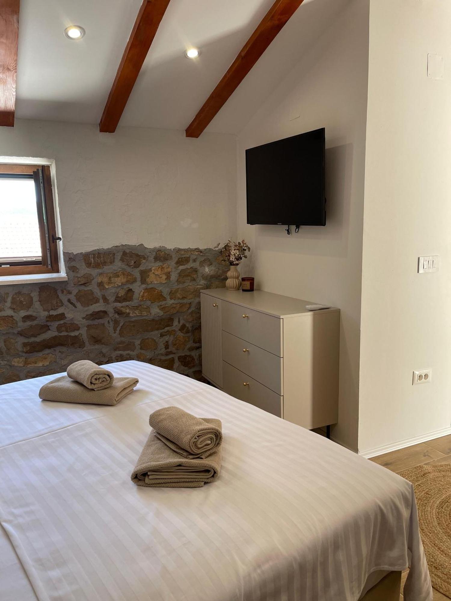 Monte Cristo Wines & Rooms Kuna Pelješka Екстериор снимка