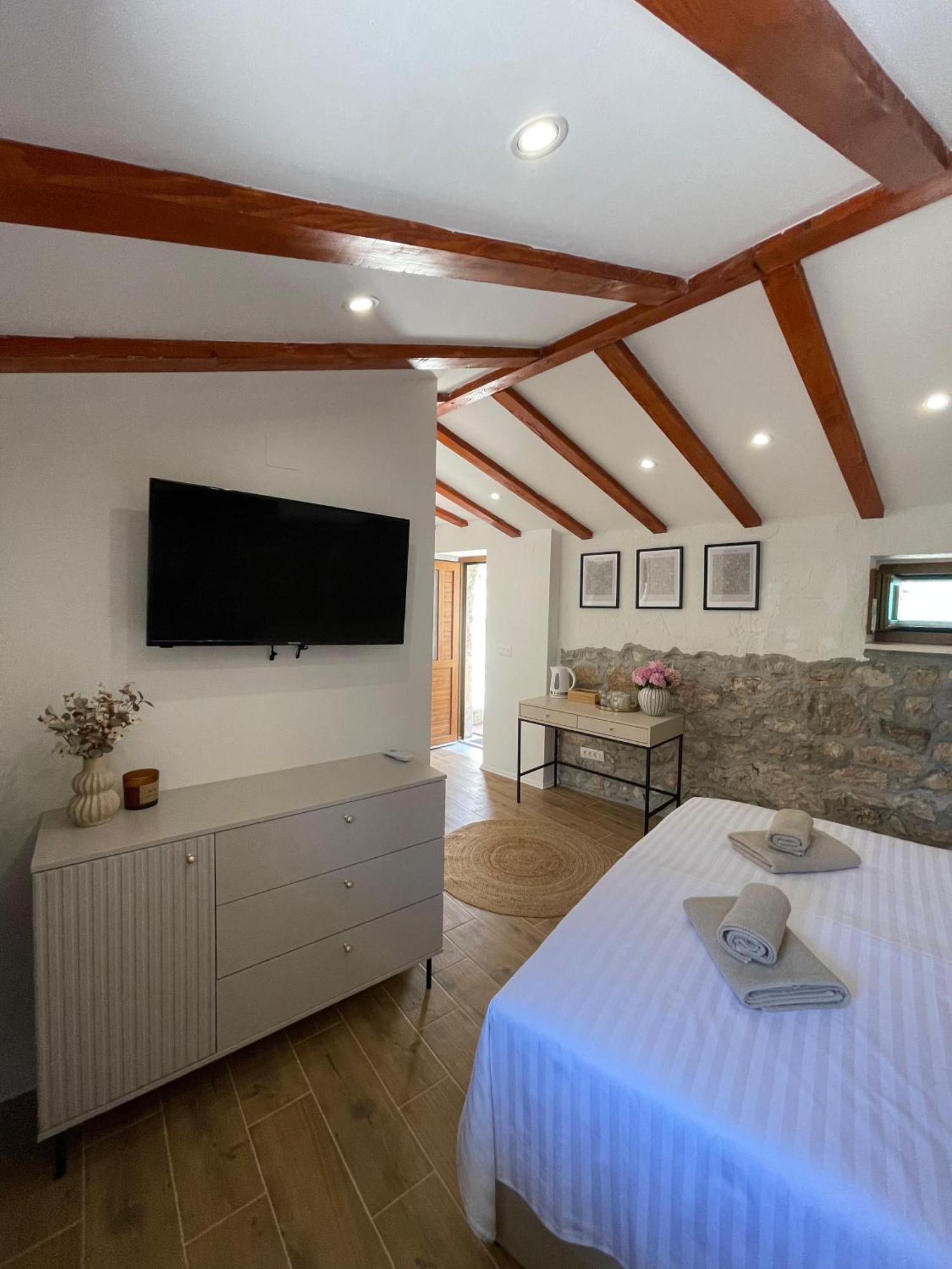 Monte Cristo Wines & Rooms Kuna Pelješka Екстериор снимка